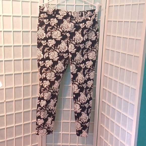 GAP Pants black / white floral 5834 - Picture 6 of 7